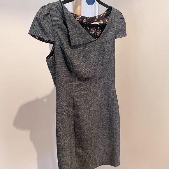 Review Dress / Size 10 - Picture 8 of 14